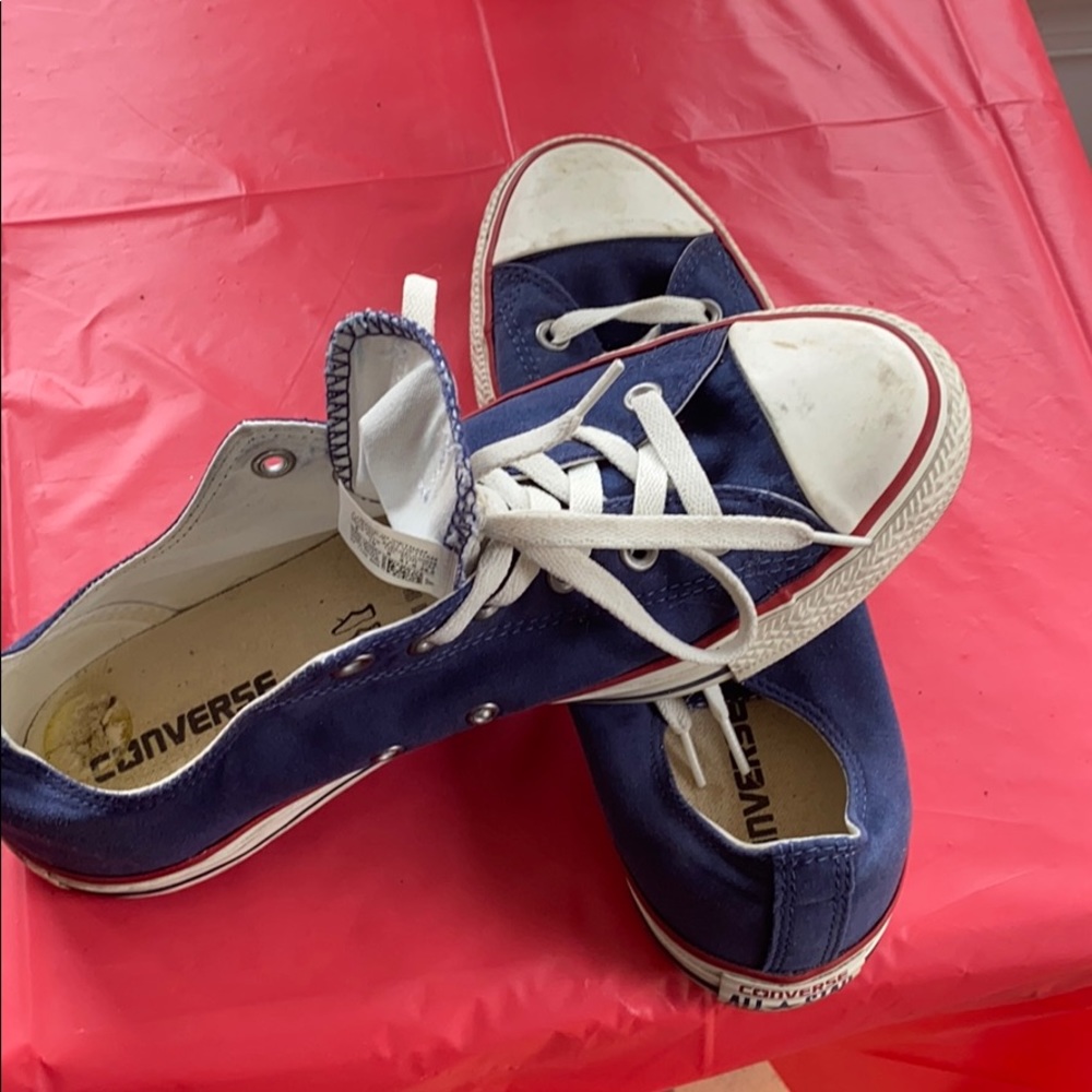 Converse Tennis Shoes